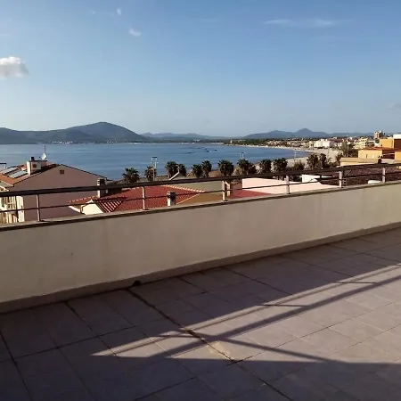 Casa Gabma Mansarda Con Terrazza Vista Mare Vicino אלגהרו